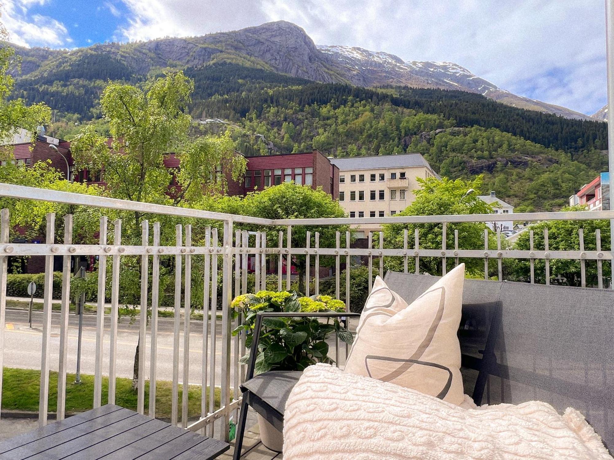 Blue House Odda Apartment Exterior photo